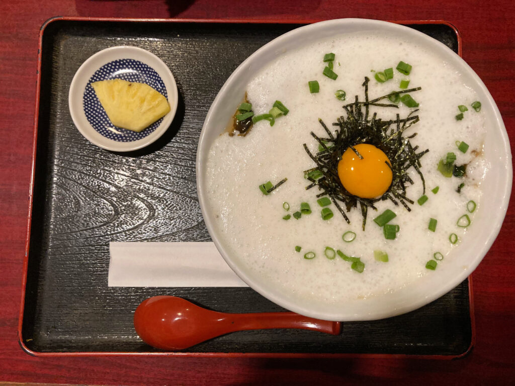 「みつまる」淡雪そば
