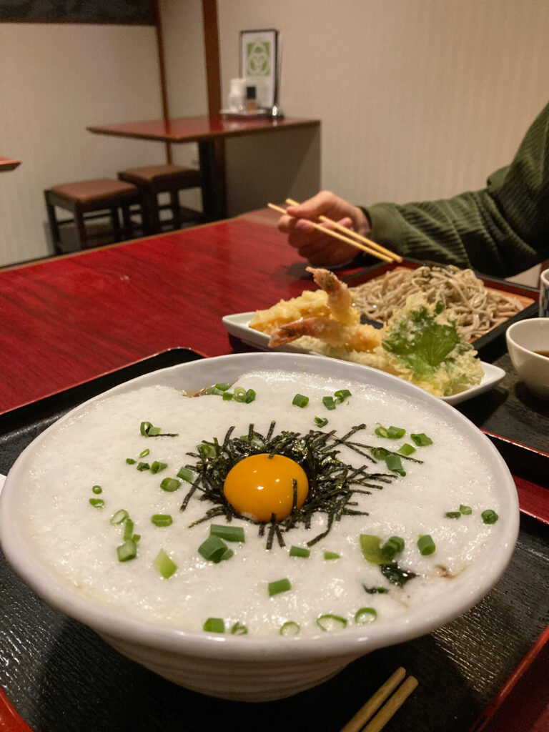 「みつまる」淡雪そば