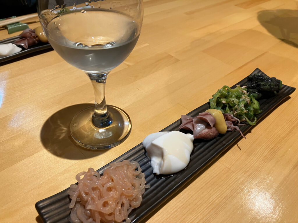 「潤旬庵(うりずあん)」お通しと日本酒