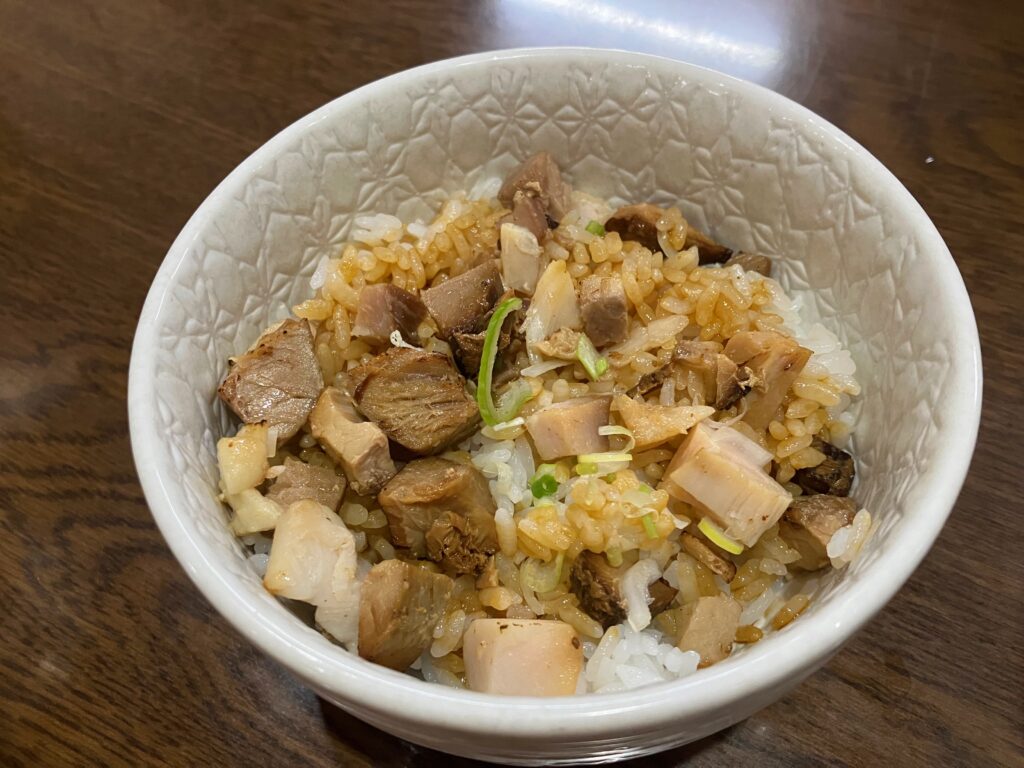 Ryukyu Ramen Apollo（リュウキュウラーメンアポロ）チャーシュー丼