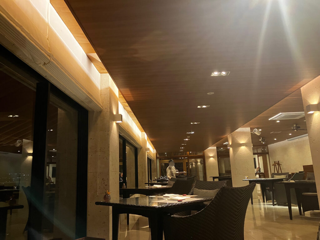 百名伽藍の食事処内観