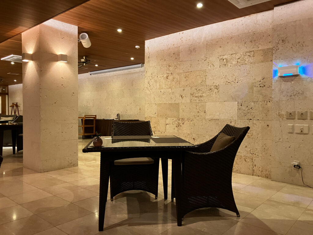 百名伽藍の食事処内観