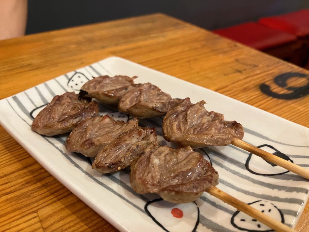 ぷりぷり食感のハツの串