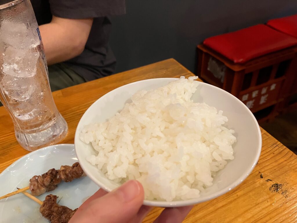 茶碗に盛られた滋賀県産白米