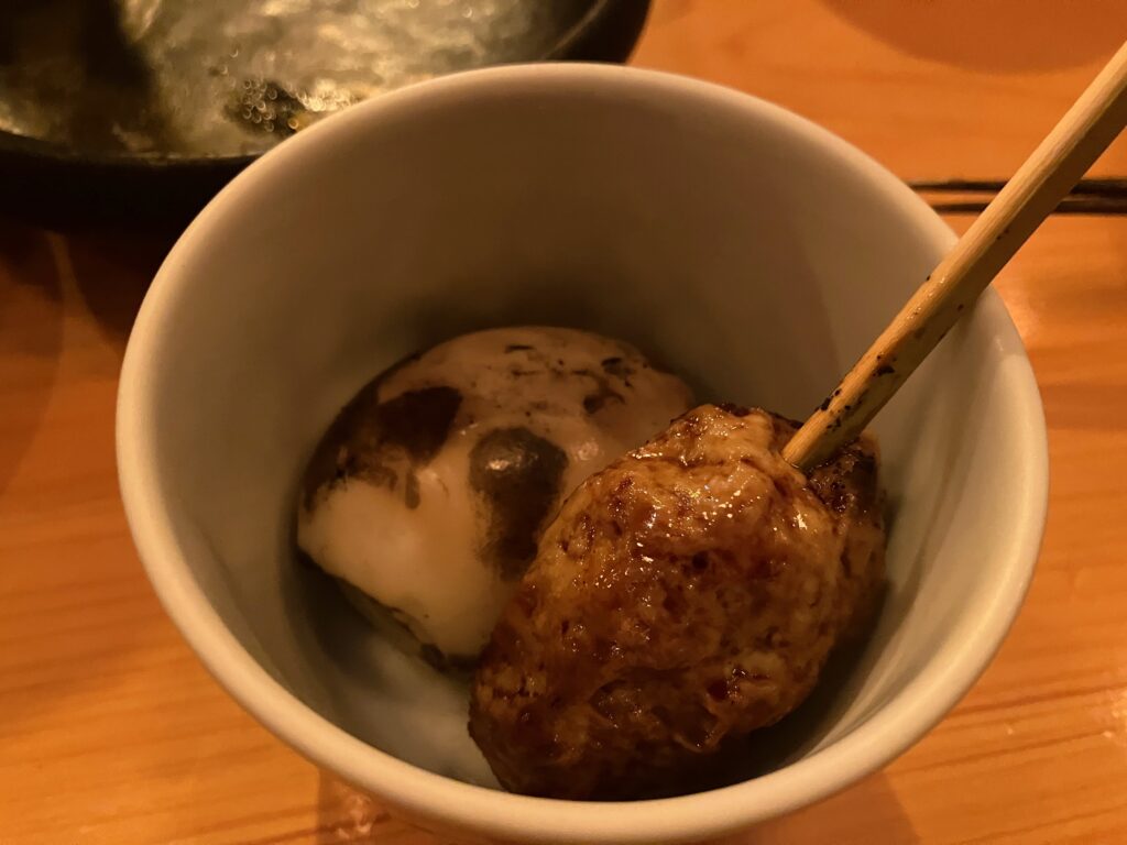 那覇市牧志「島ノ飯 みなもと」のつくねと藁卵