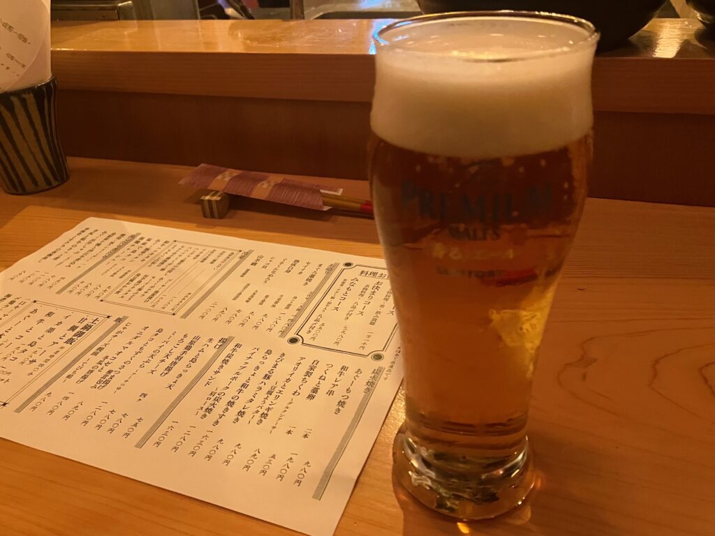 那覇市牧志「島ノ飯 みなもと」の生ビール(香るエール)