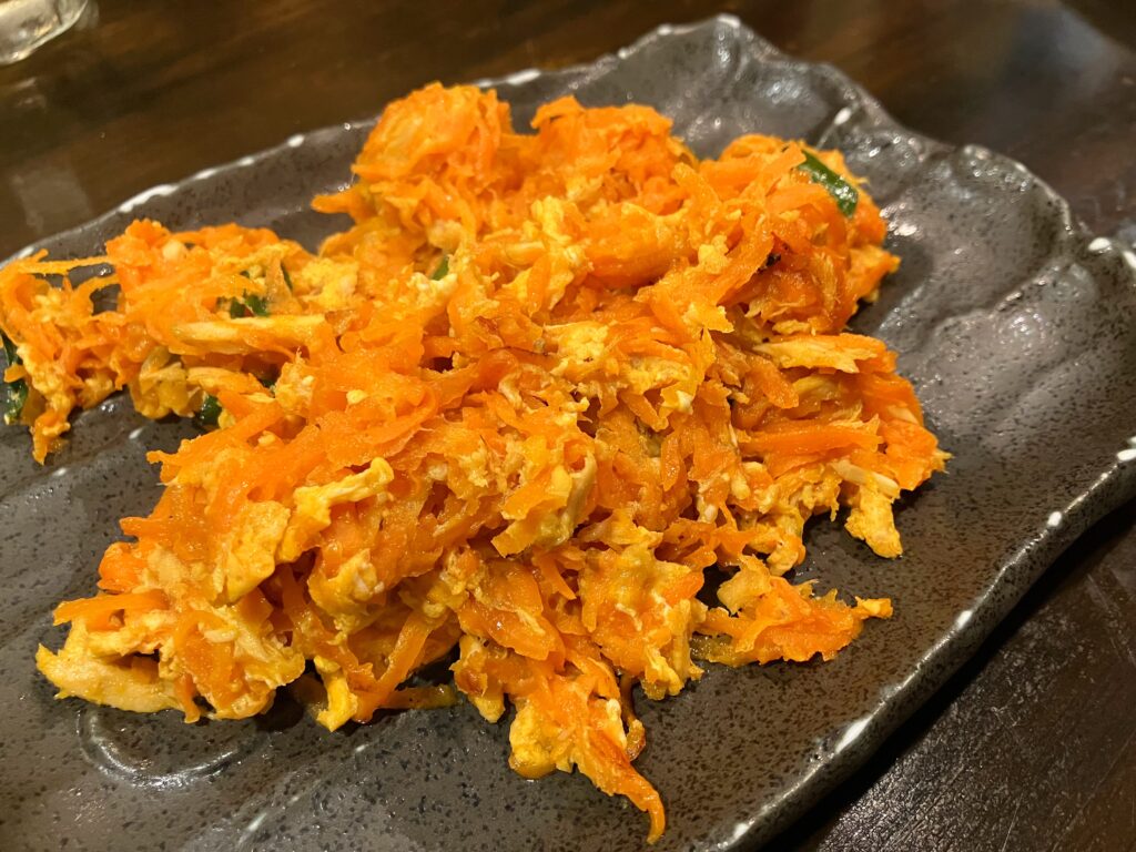 浦添市内間「金丸」にんじんシリシリー