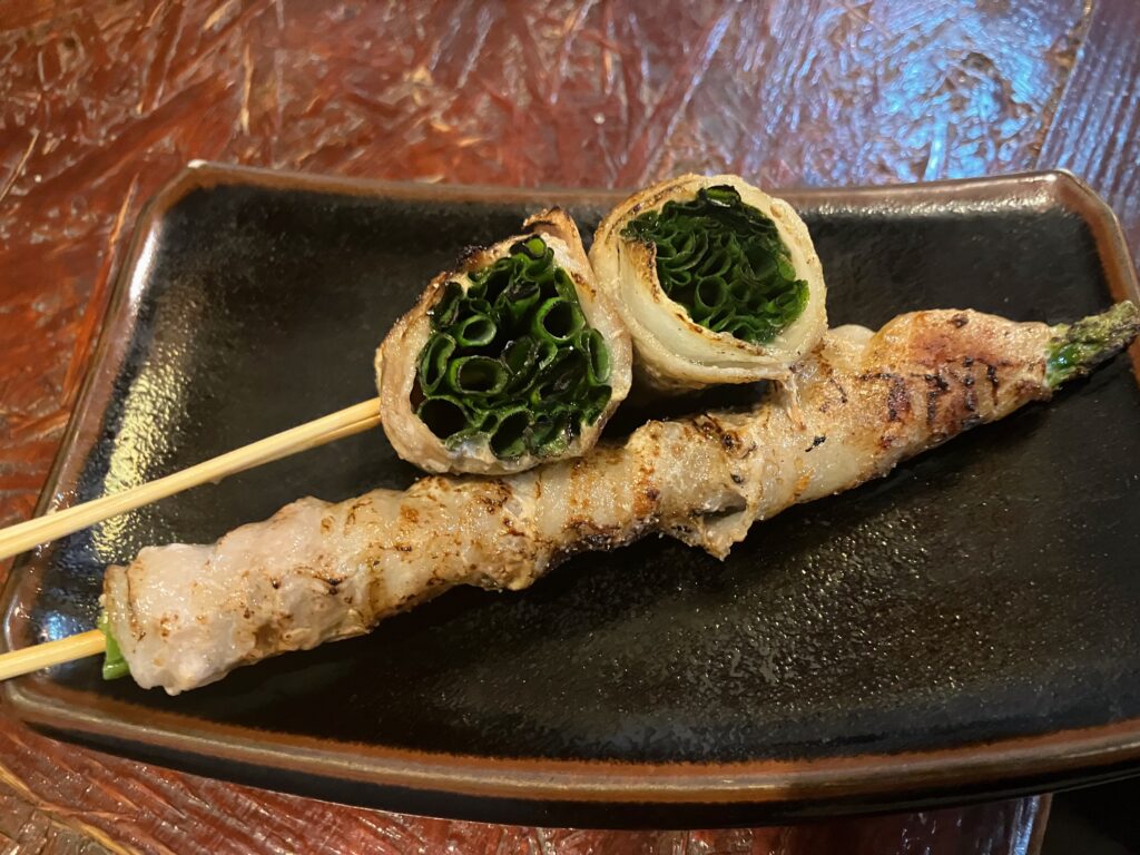 那覇市長田「どんたく」青ねぎとアスパラガスの野菜巻き