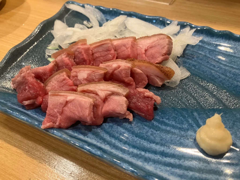 那覇市久茂地「酒処 よっちゃん。」ヤギ刺し