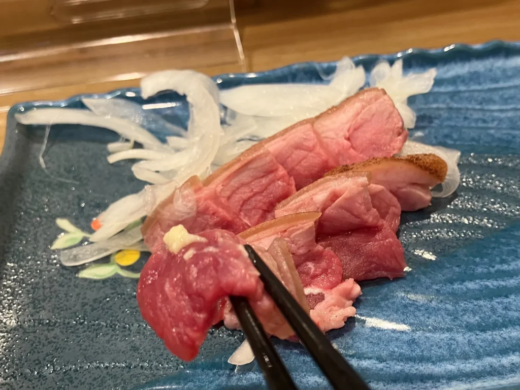 那覇市久茂地「酒処 よっちゃん。」ヤギ刺し