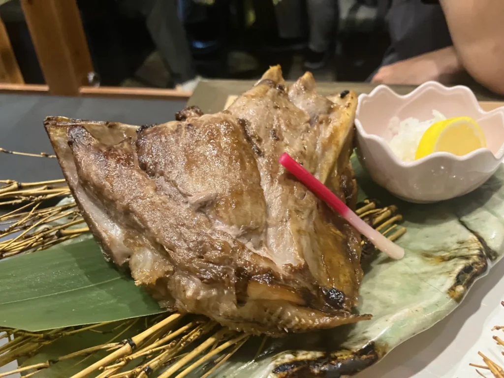 那覇市仲井間「商ん道」の本マグロのカマ